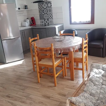 Le Pré Fleuri Nouveau Sur Neufs Meublé De Tourisme Classé 3 étoiles Apartamento *